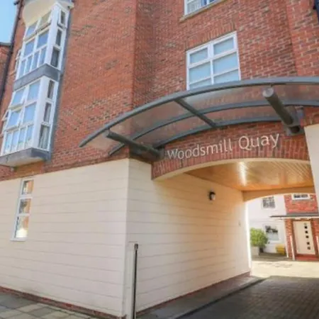The Riverside At Woodsmill Quay With Parking York Exterior photo